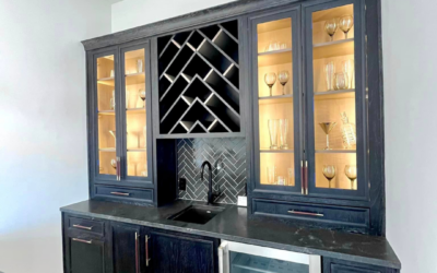 Glass Cabinets vs. Wooden Cabinets: Which is Right for You?